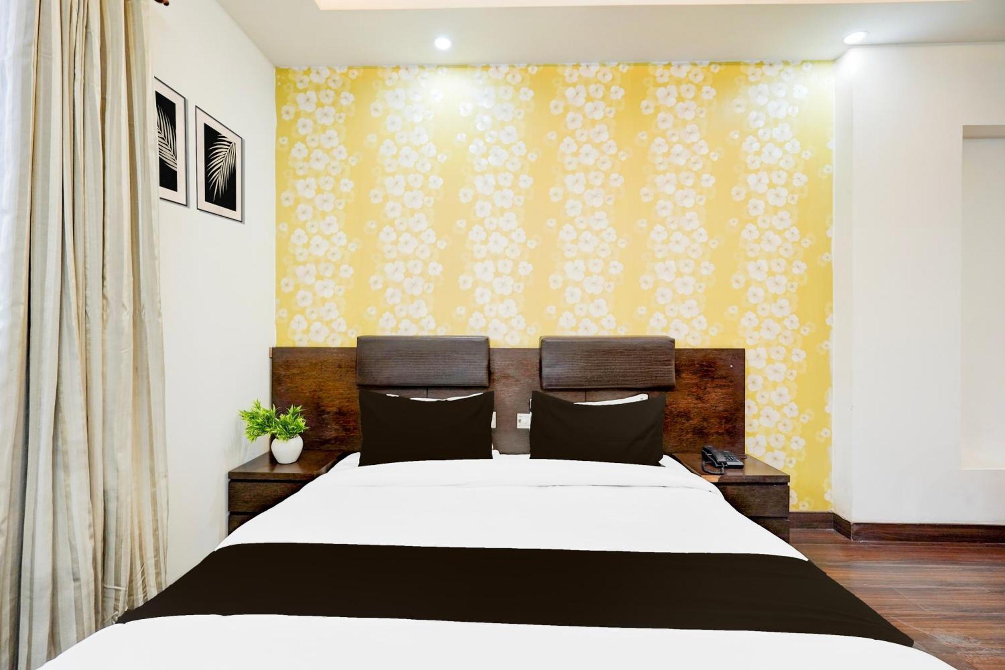 ホテル Super Townhouse Sector 51 Noida Near Metro Station エクステリア 写真